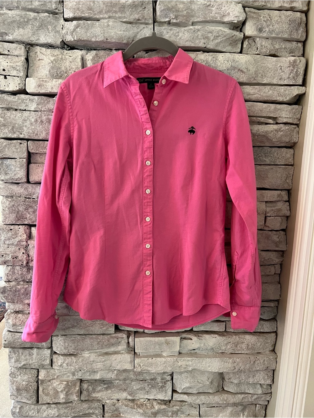 Brooks Brothers 346 Button-Down Shirt in Bright Pink Womens Size 2